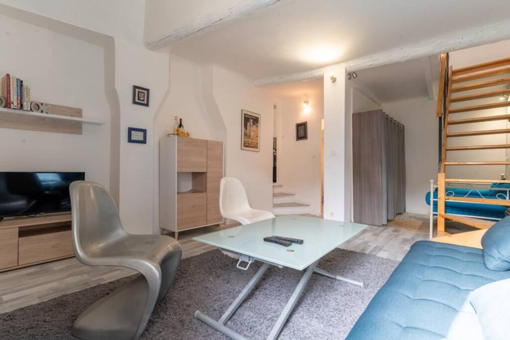 Le Charme Du Medieval Dans Un Appartement Cosy Hyères Exterior foto